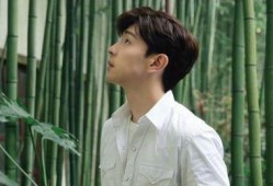 邓伦最新八卦爆料,邓伦新恋情曝光？神秘女友身份引热议