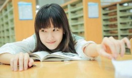 娱乐吃瓜酱女大学生,揭秘女大学生吃瓜酱背后的故事