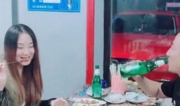 爆料餐厅美女是谁啊视频,餐厅美女身份曝光，网友热议！